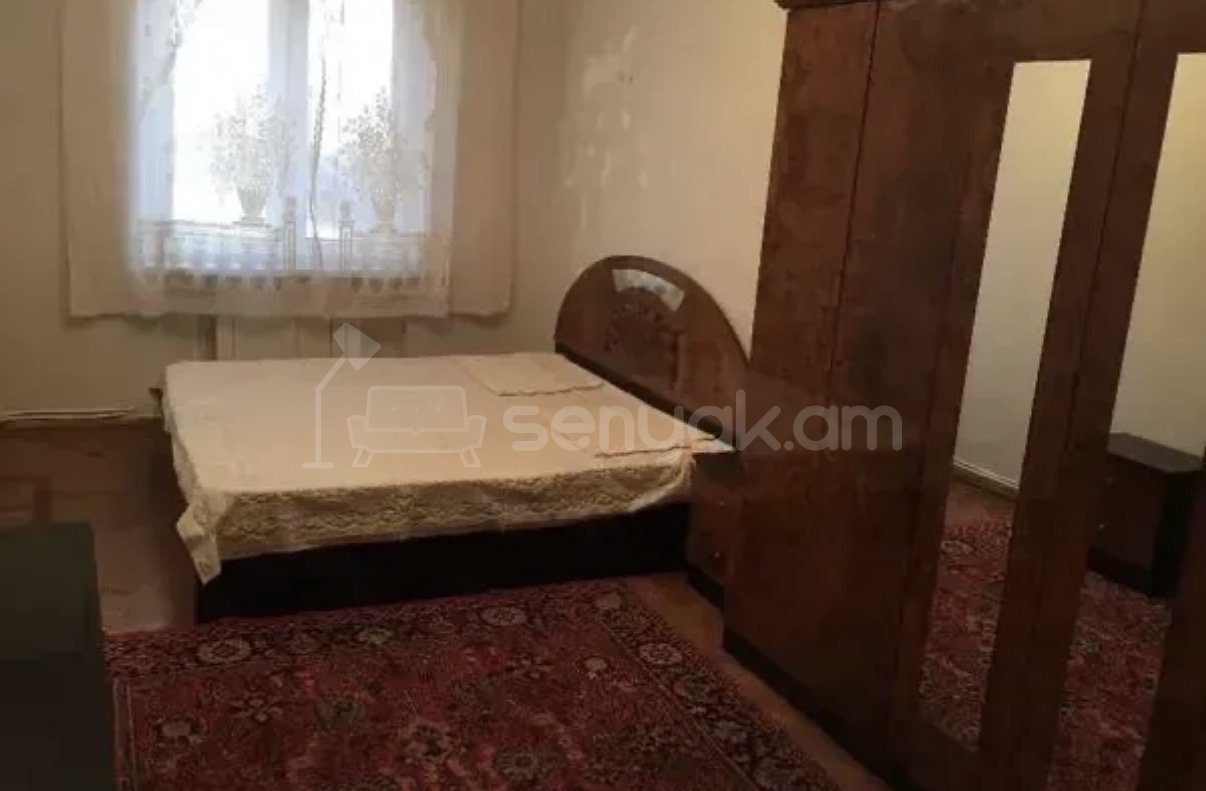 2 Սենյականոց Բնակարան Քարե Շենքում, 56քմ, 5/5 հարկ, Կոսմետիկ Վերանորոգված