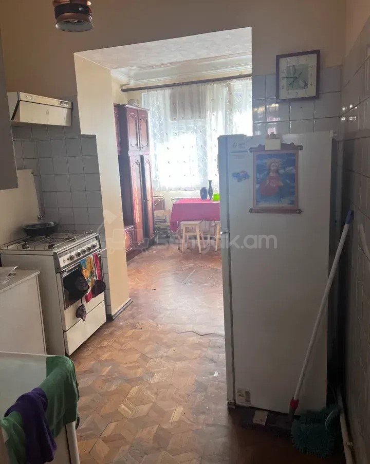 2 Սենյականոց Բնակարան Քարե Շենքում, 53քմ, 2/4 հարկ, Պետական Վիճակում