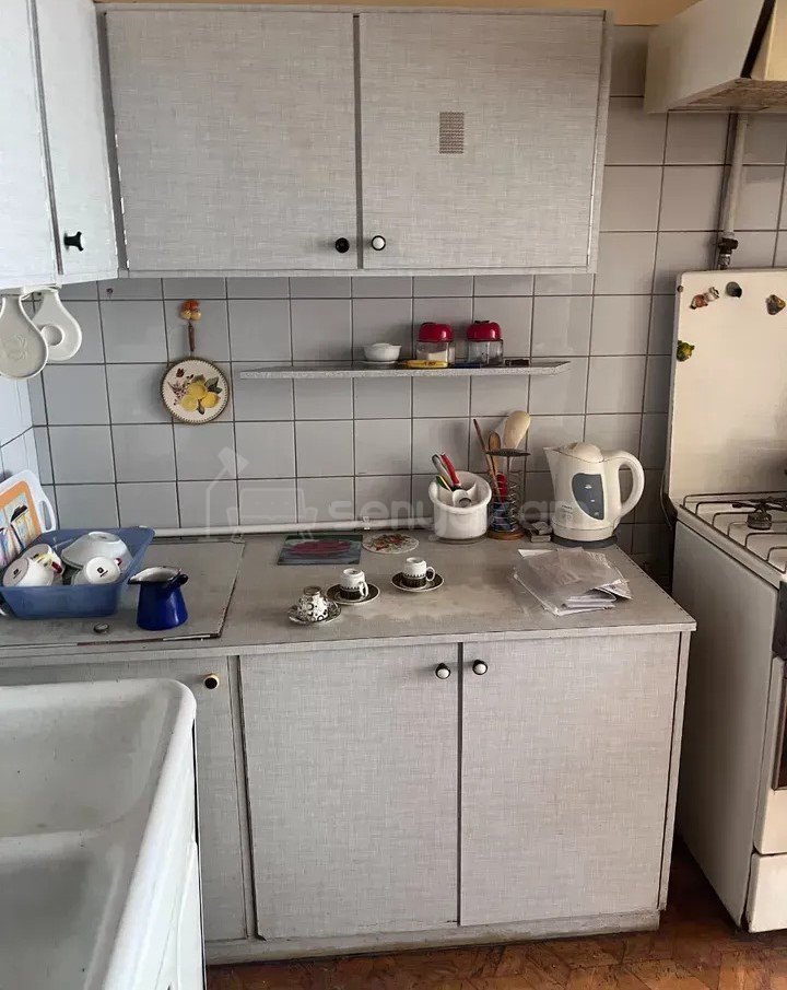 2 Սենյականոց Բնակարան Քարե Շենքում, 53քմ, 2/4 հարկ, Պետական Վիճակում