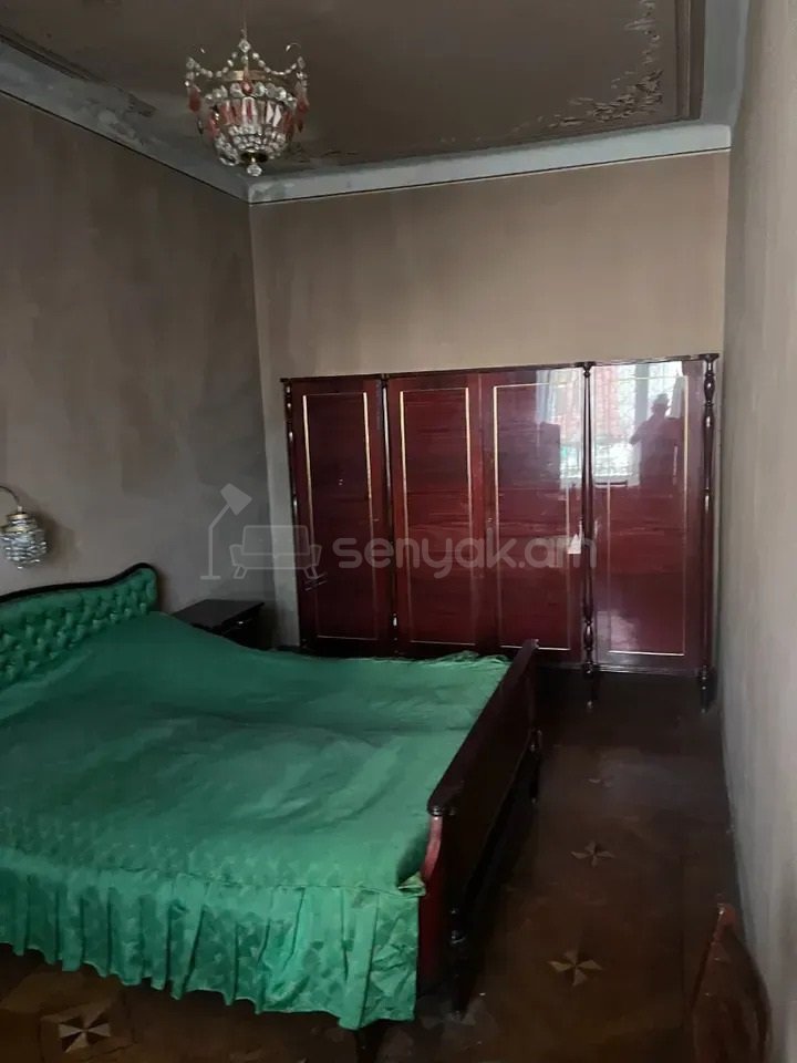 2 Սենյականոց Բնակարան Քարե Շենքում, 53քմ, 2/4 հարկ, Պետական Վիճակում