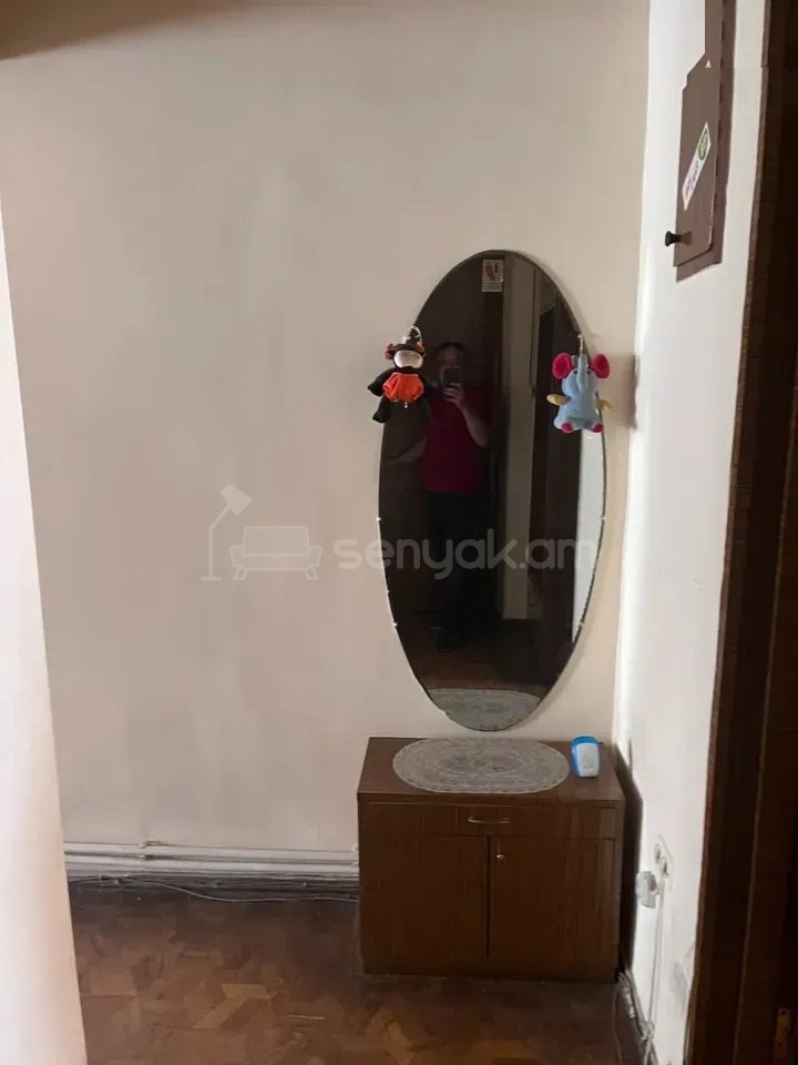 2 Սենյականոց Բնակարան Քարե Շենքում, 53քմ, 2/4 հարկ, Պետական Վիճակում