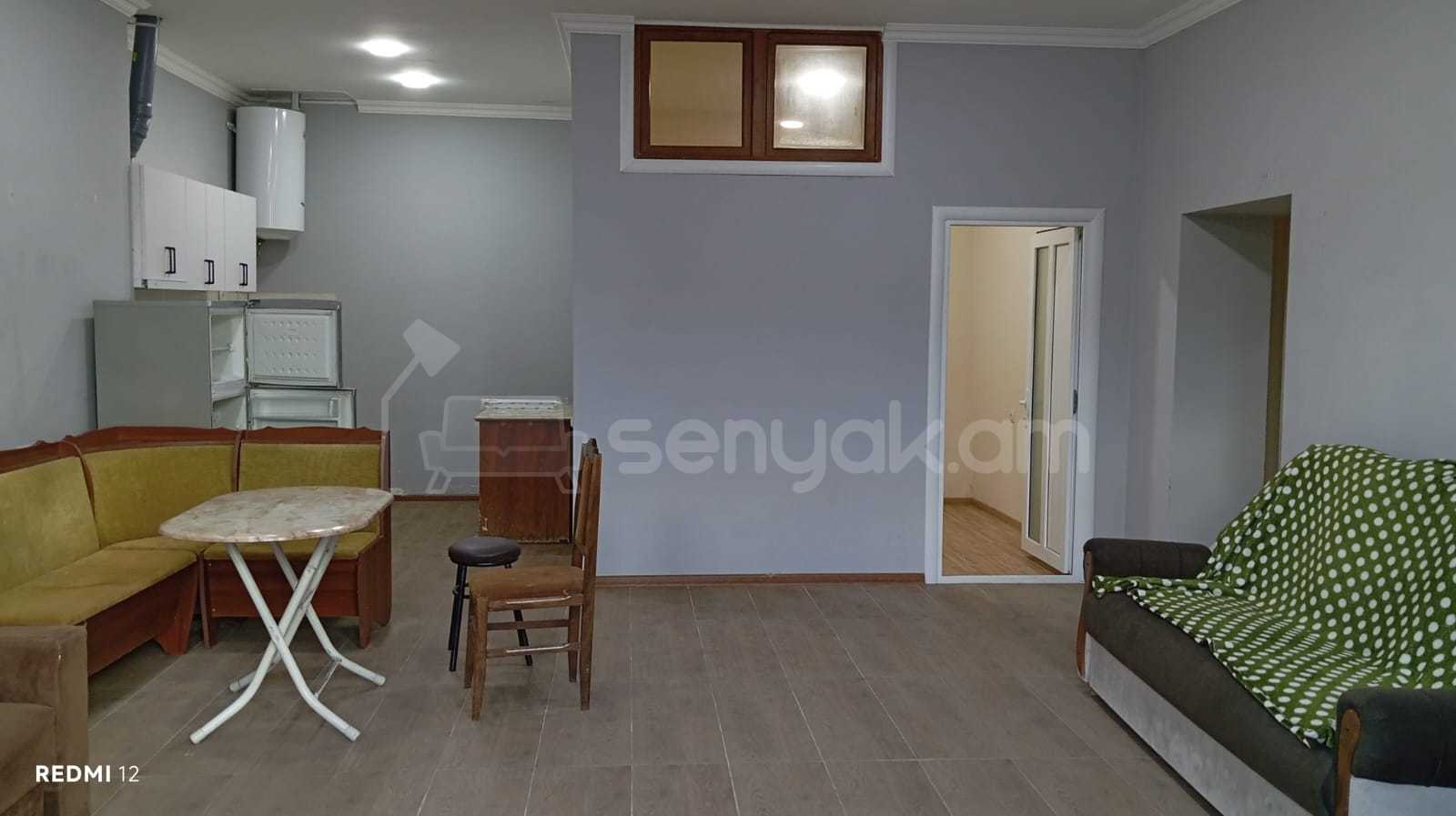 3 Սենյականոց Բնակարան Նորակառույց Քարե Շենքում, 65քմ, 1/3 հարկ, Դիզայներական Վերանորոգված, Կահավորված, Արևկող