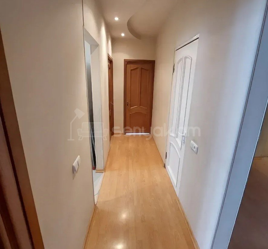 3 Սենյականոց Բնակարան, 93քմ, 14/16 հարկ, Կոսմետիկ Վերանորոգված