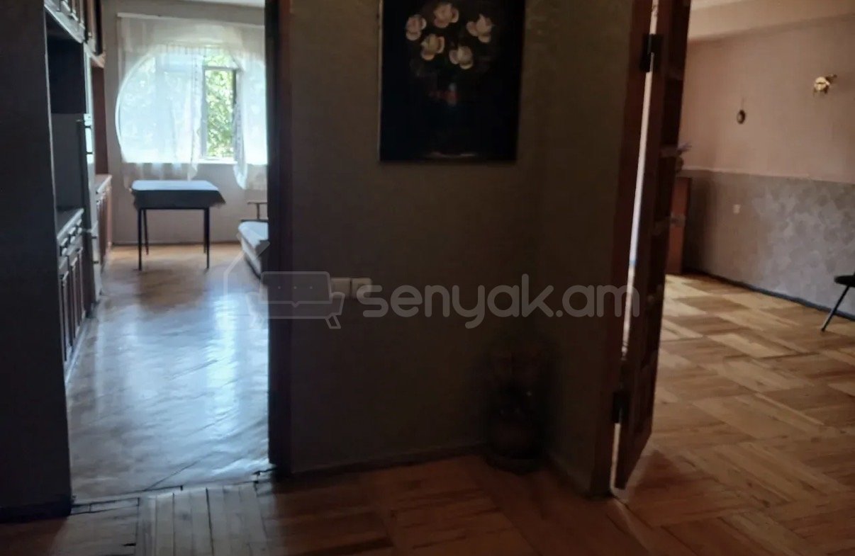 4 Սենյականոց Բնակարան, 100քմ, 2/16 հարկ, Նորմալ Վիճակում, Մասամբ Կահավորված, Արևկող
