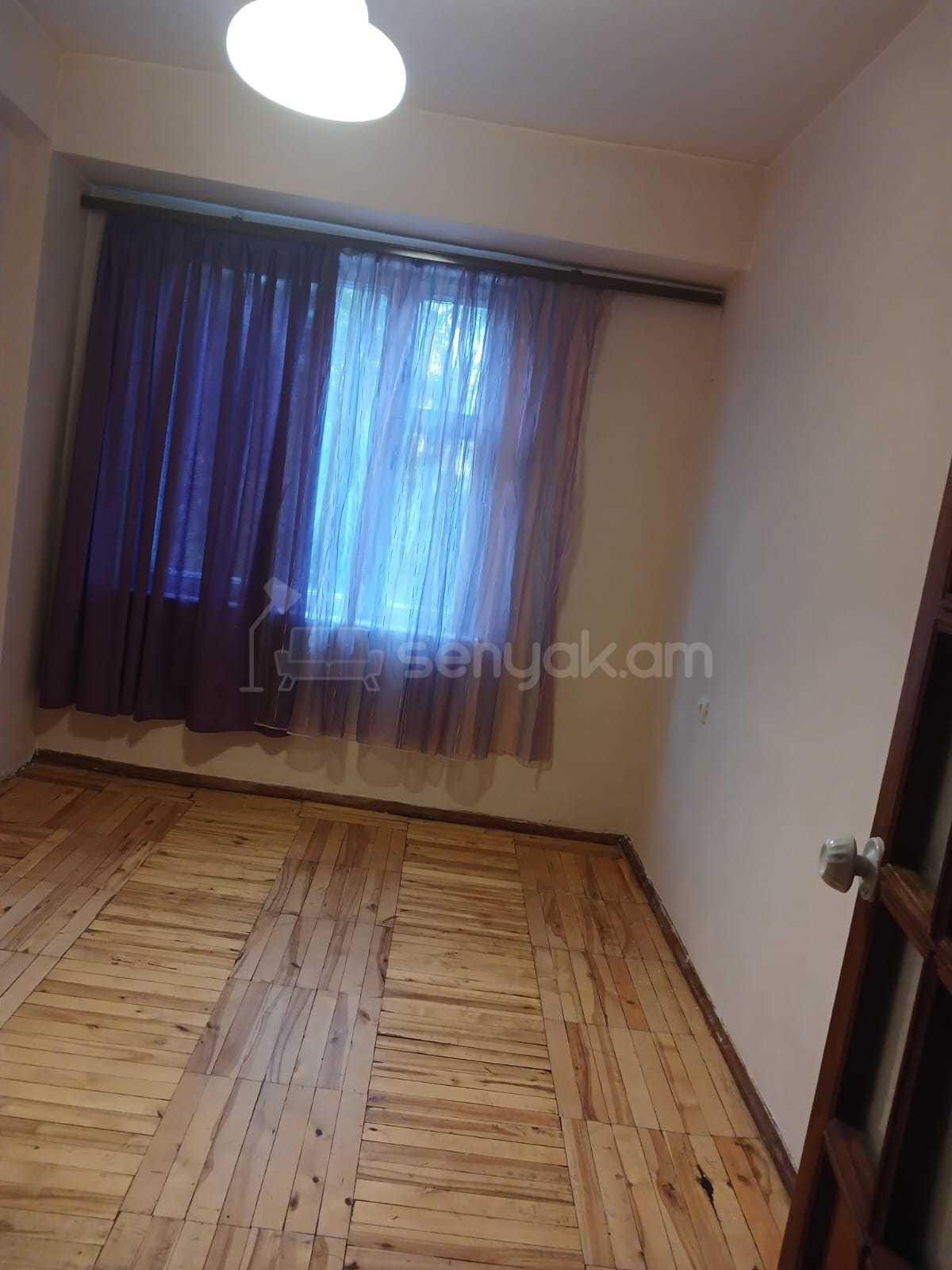 4 Սենյականոց Բնակարան, 100քմ, 2/16 հարկ, Նորմալ Վիճակում, Մասամբ Կահավորված, Արևկող