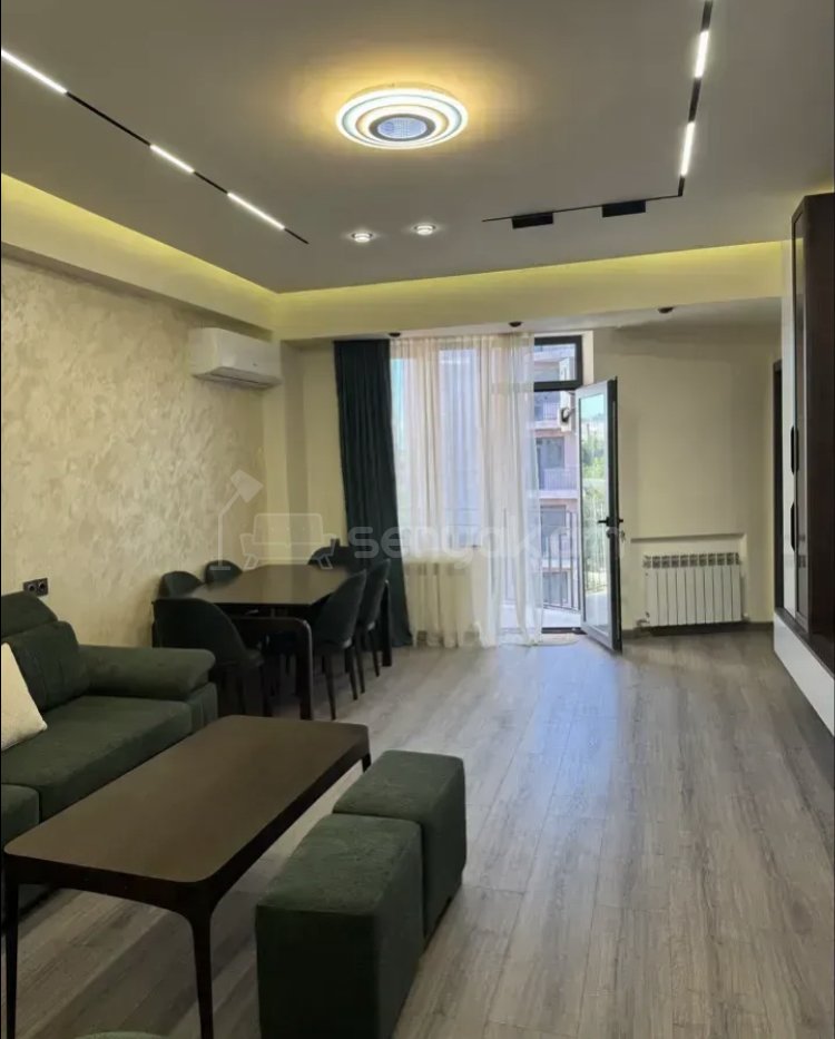 3 Սենյականոց Բնակարան Նորակառույցում, 85քմ, 14/16 հարկ, Դիզայներական Վերանորոգված, Կահավորված