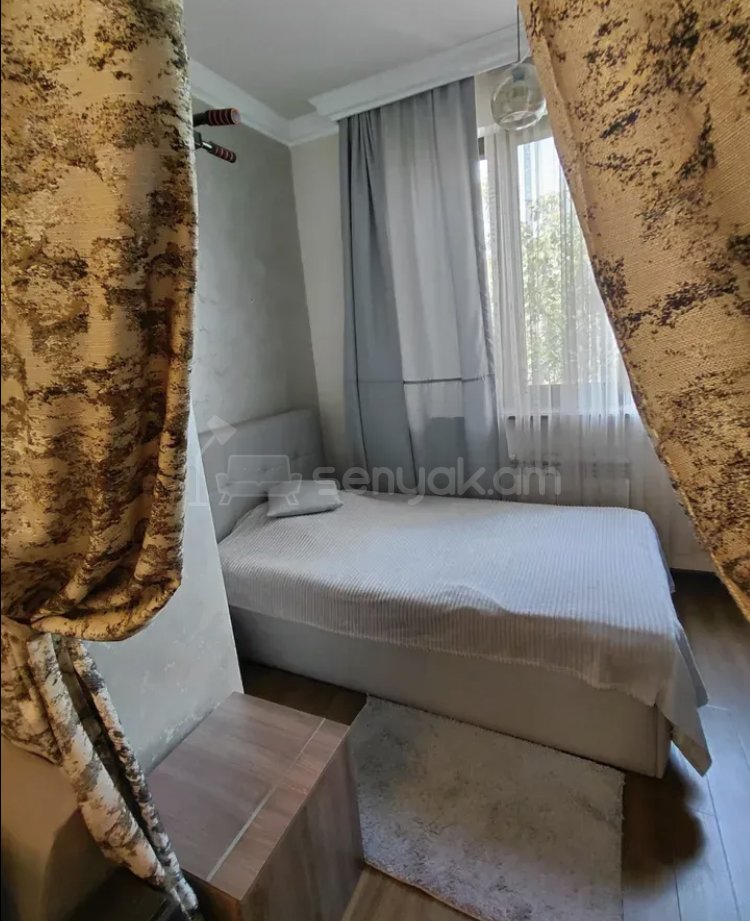 3 Սենյականոց Բնակարան Քարե Շենքում, 70քմ, 4/4 հարկ, Կոսմետիկ Վերանորոգված, Կահավորված