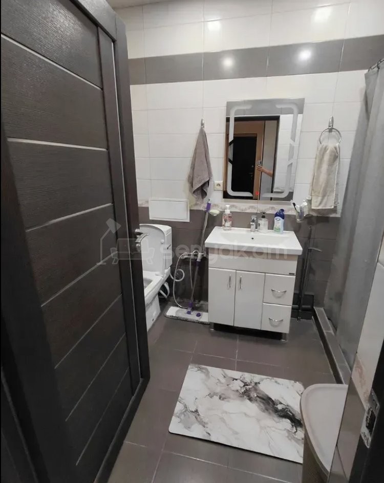 3 Սենյականոց Բնակարան Քարե Շենքում, 70քմ, 4/4 հարկ, Կոսմետիկ Վերանորոգված, Կահավորված