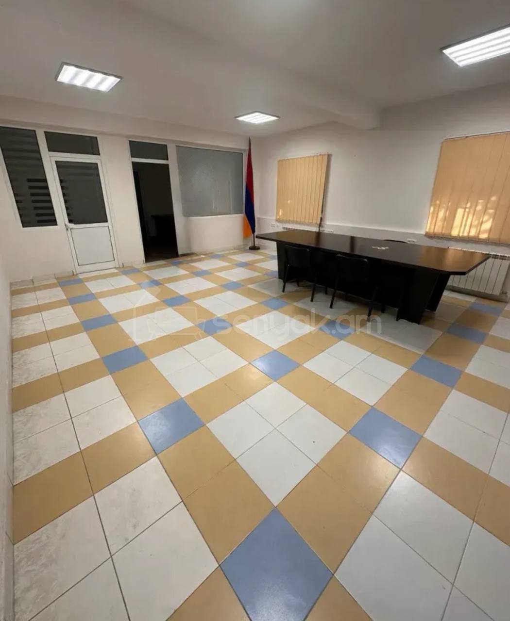 Օֆիսային Տարածք, 300քմ, Կապիտալ Վերանորոգված