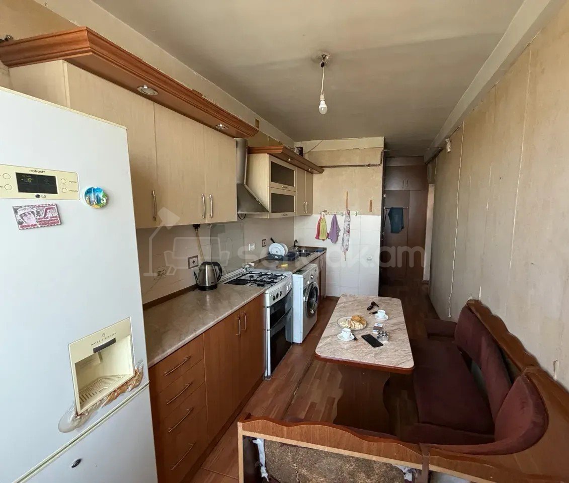 1 Սենյականոց Բնակարան, 39քմ, 9/9 հարկ, Կոսմետիկ Վերանորոգված