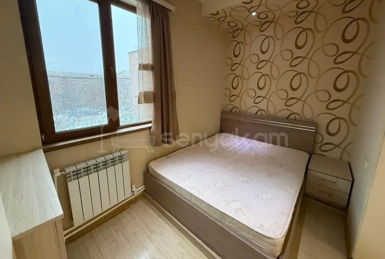 2 Սենյականոց Բնակարան Քարե Շենքում, 50քմ, 3/5 հարկ, Կապիտալ Վերանորոգված