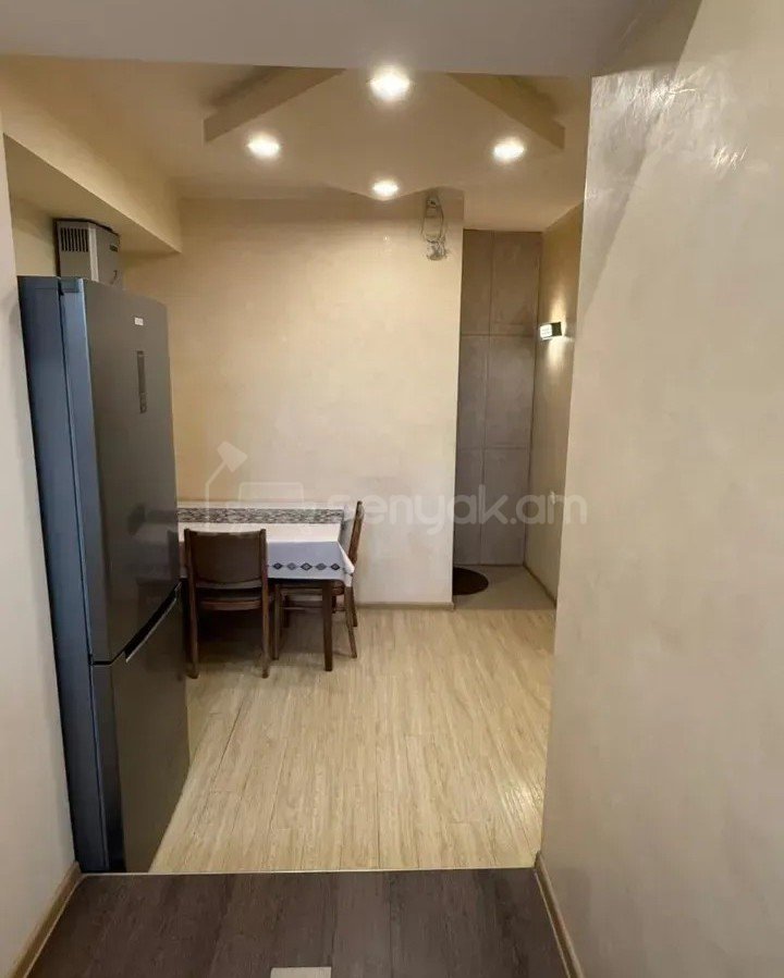 2 Սենյականոց Բնակարան Քարե Շենքում, 50քմ, 3/5 հարկ, Կապիտալ Վերանորոգված