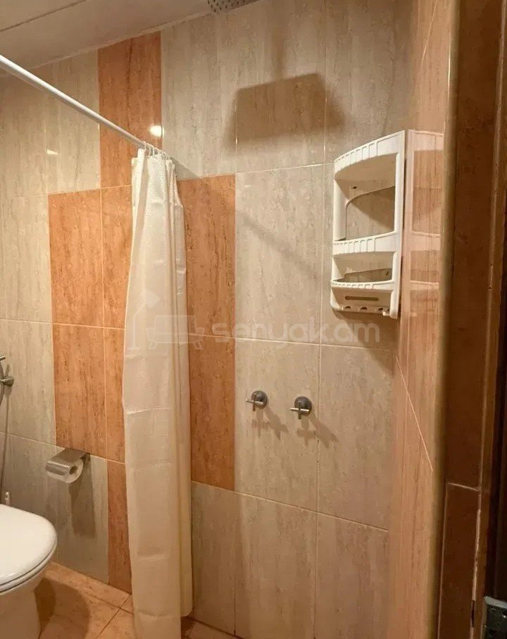 2 Սենյականոց Բնակարան Քարե Շենքում, 50քմ, 3/5 հարկ, Կապիտալ Վերանորոգված