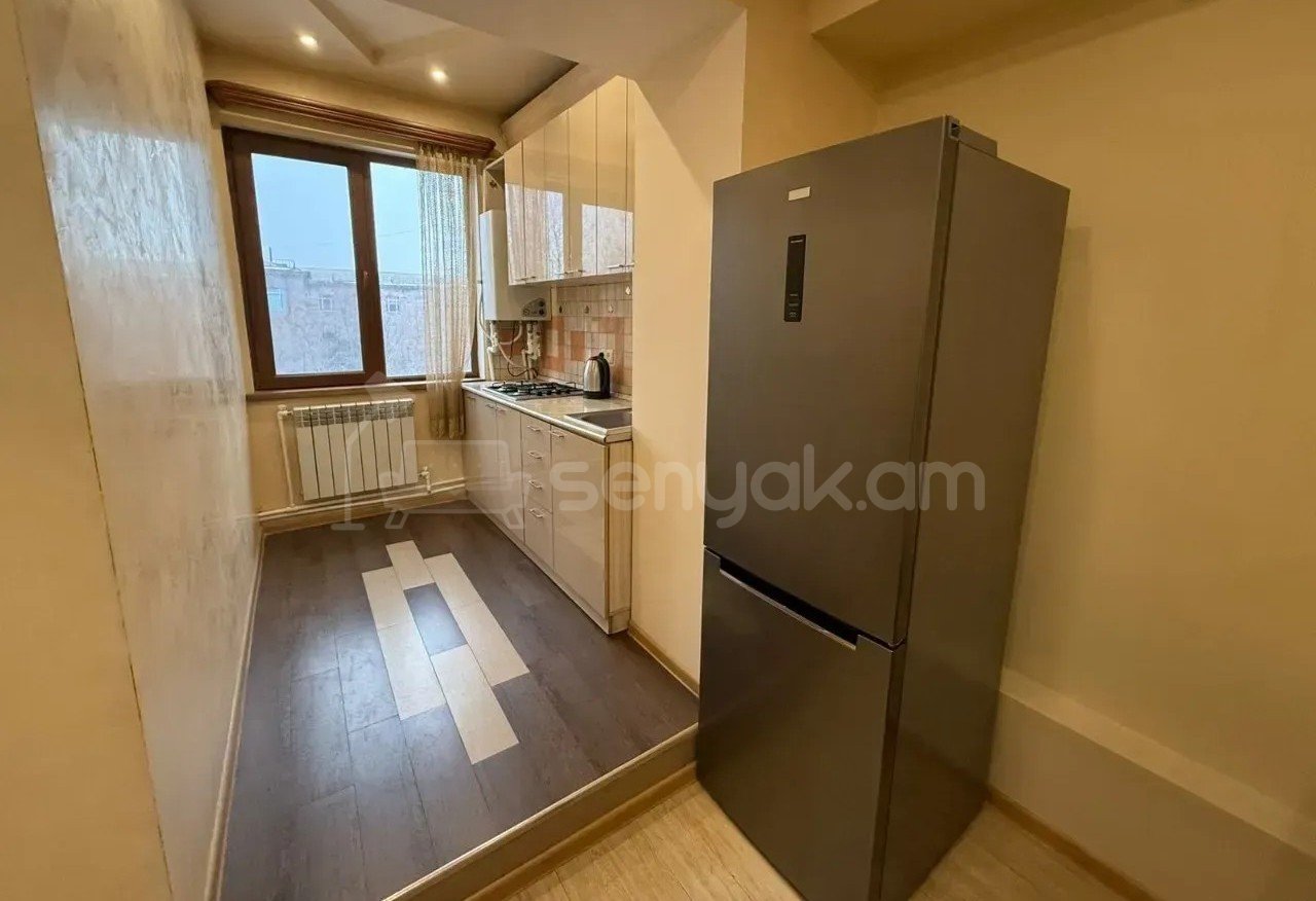 2 Սենյականոց Բնակարան Քարե Շենքում, 50քմ, 3/5 հարկ, Կապիտալ Վերանորոգված
