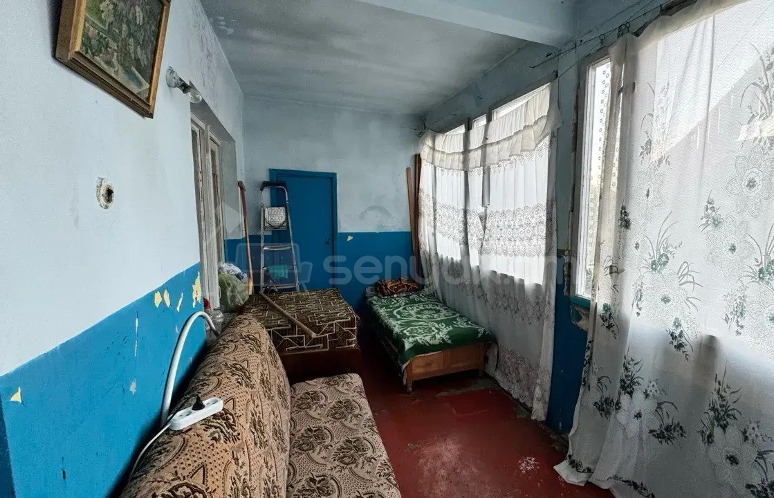 3 Սենյականոց Բնակարան Քարե Շենքում, 76քմ, 3/5 հարկ, Պետական Վիճակում