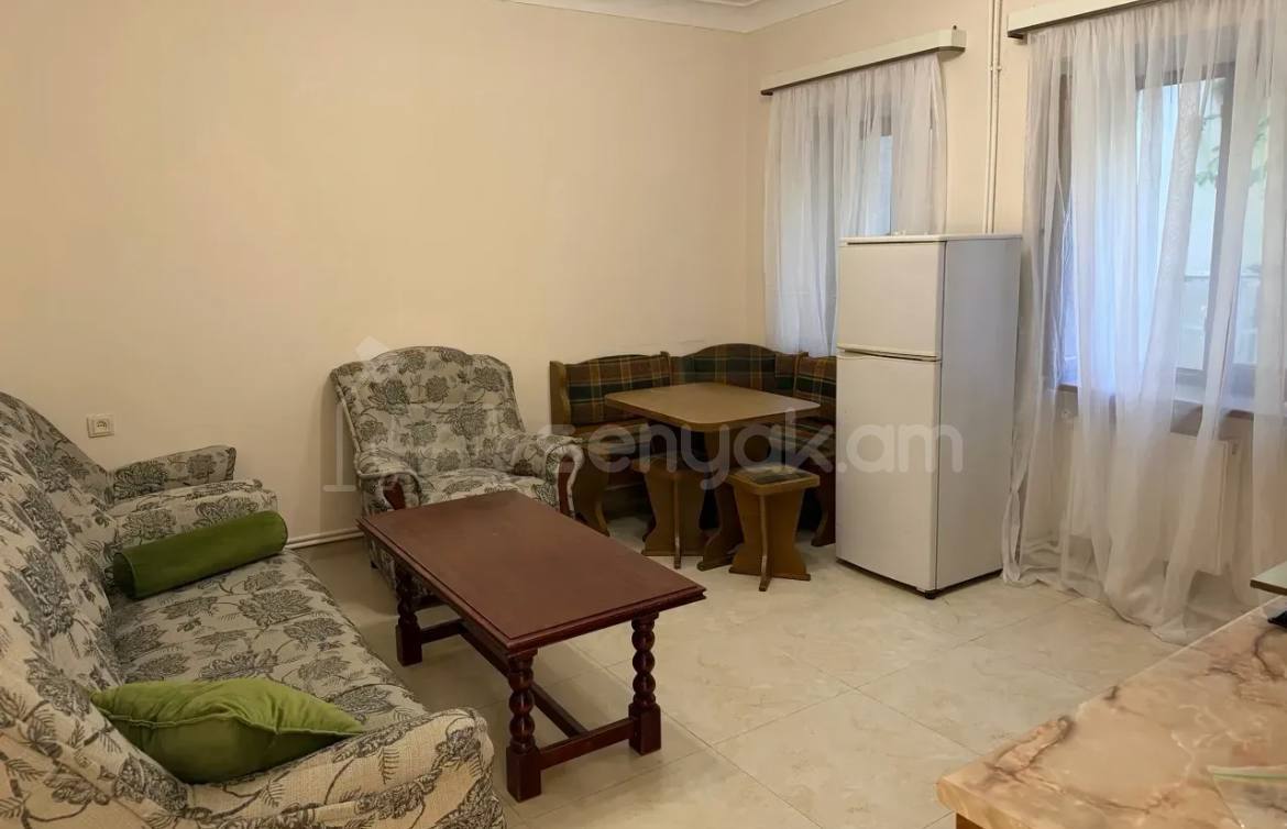 2 Սենյականոց Սեփական Տուն, 70քմ, Կոսմետիկ Վերանորոգված, Կահավորված