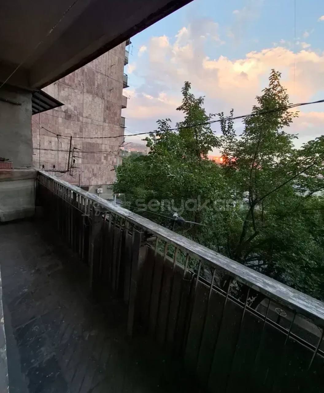 3 Սենյականոց Բնակարան, 89քմ, 3/9 հարկ, Պետական Վիճակում