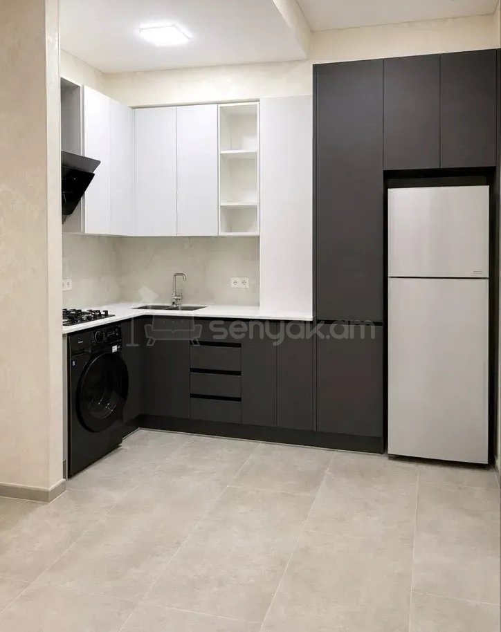 4 Սենյականոց Բնակարան Նորակառույցում, 100քմ, 7/16 հարկ, Կապիտալ Վերանորոգված