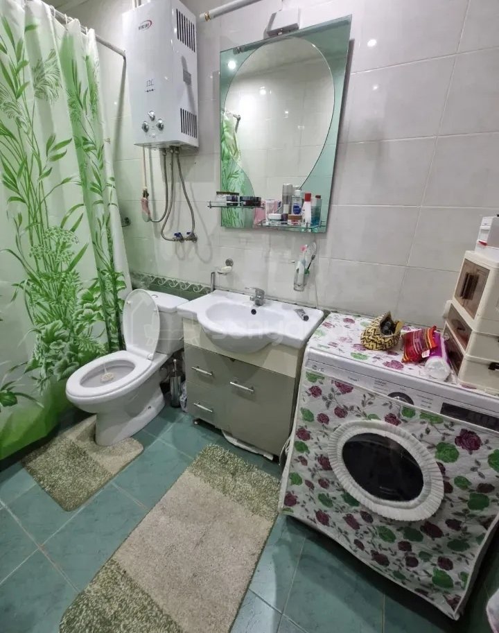 3 Սենյականոց Բնակարան Քարե Շենքում, 84քմ, 3/5 հարկ, Նորմալ Վիճակում