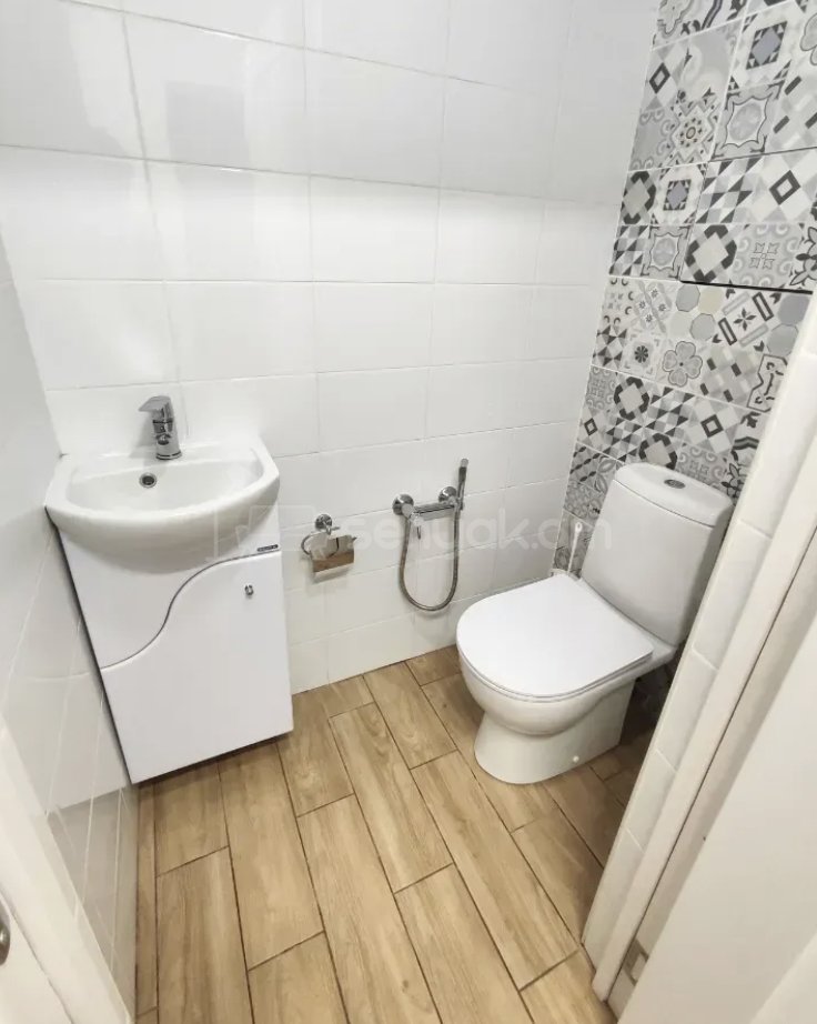 3 Սենյականոց Բնակարան Քարե Շենքում, 60քմ, 4/4 հարկ, Կապիտալ Վերանորոգված, Կահավորված, Արևկող