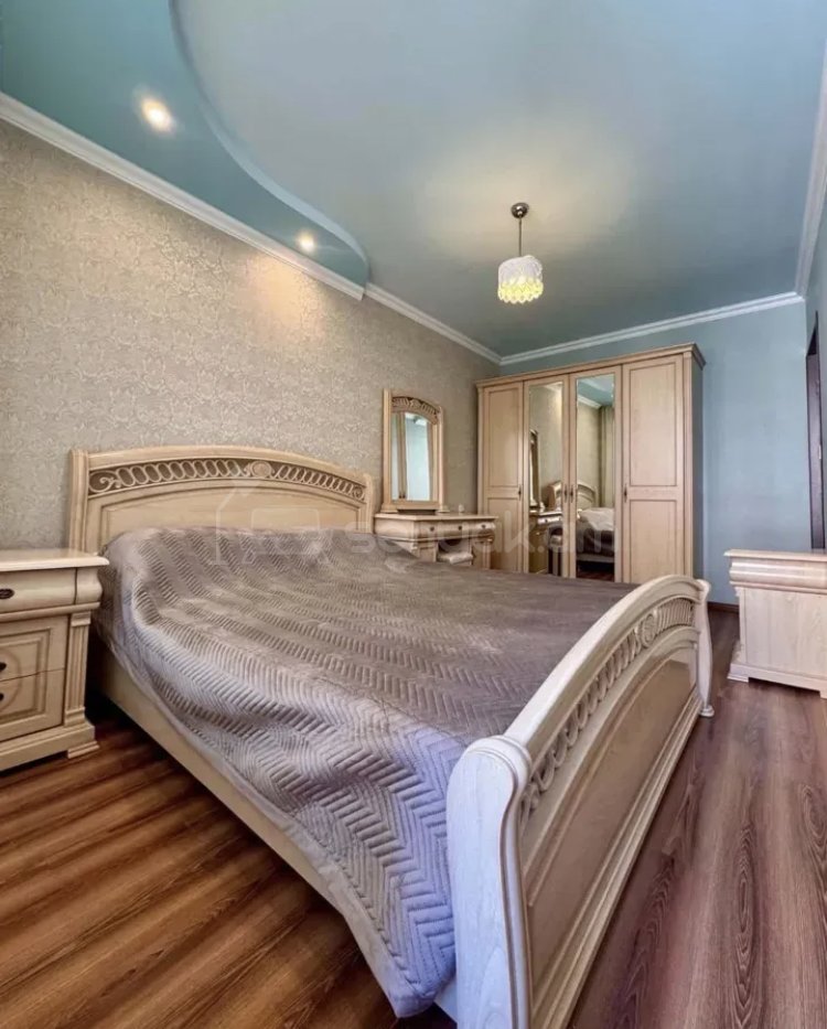 3 Սենյականոց Բնակարան Քարե Շենքում, 78քմ, 4/4 հարկ, Դիզայներական Վերանորոգված, Կահավորված