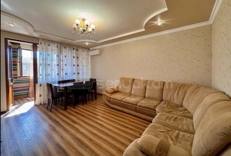 3 Սենյականոց Բնակարան Քարե Շենքում, 78քմ, 4/4 հարկ, Դիզայներական Վերանորոգված, Կահավորված
