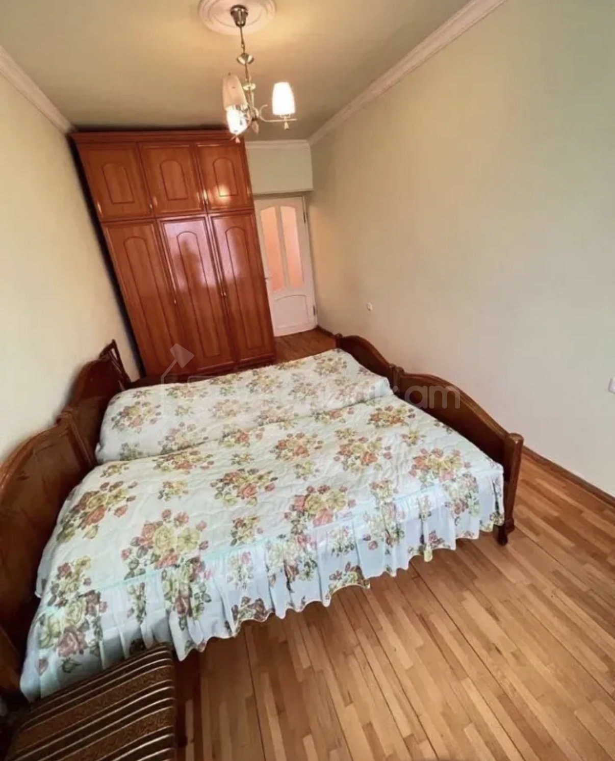 2 Սենյականոց Բնակարան Քարե Շենքում, 65քմ, 3/5 հարկ, Նորմալ Վիճակում, Կահավորված
