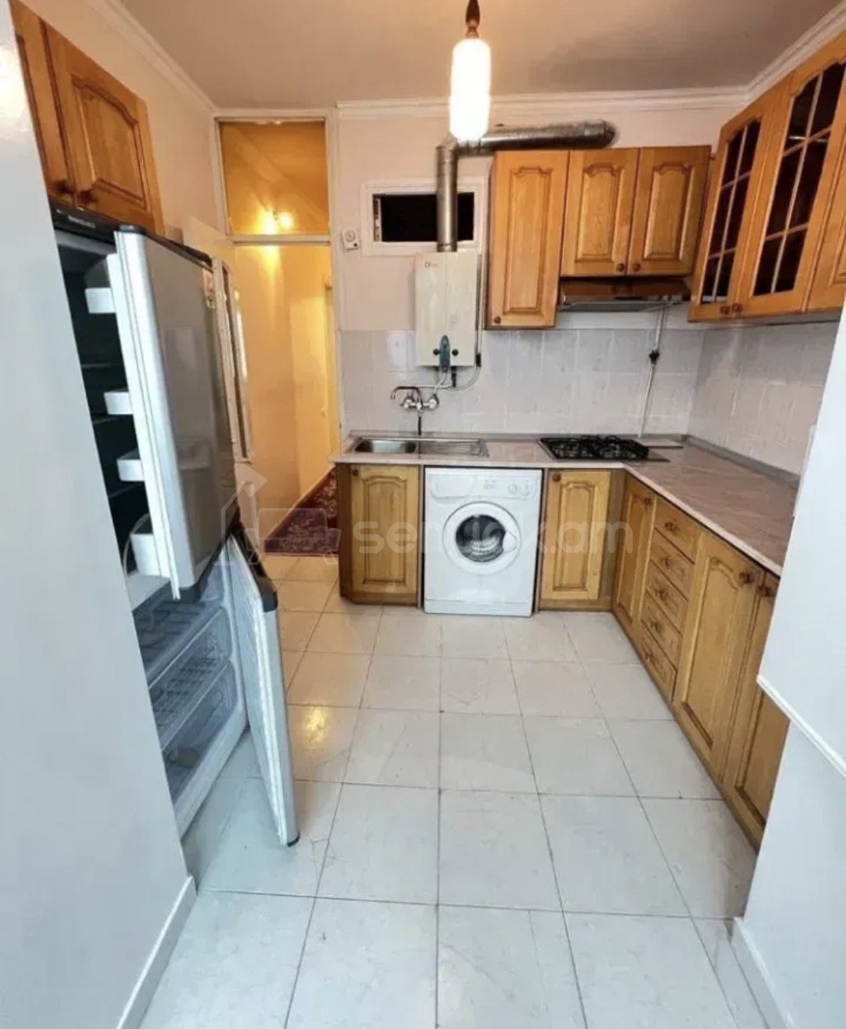 2 Սենյականոց Բնակարան Քարե Շենքում, 65քմ, 3/5 հարկ, Նորմալ Վիճակում, Կահավորված
