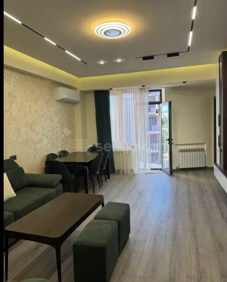 3 Սենյականոց Բնակարան Նորակառույցում, 85քմ, 14/16 հարկ, Դիզայներական Վերանորոգված, Կահավորված