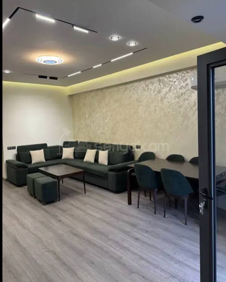 3 Սենյականոց Բնակարան Նորակառույցում, 85քմ, 14/16 հարկ, Դիզայներական Վերանորոգված, Կահավորված