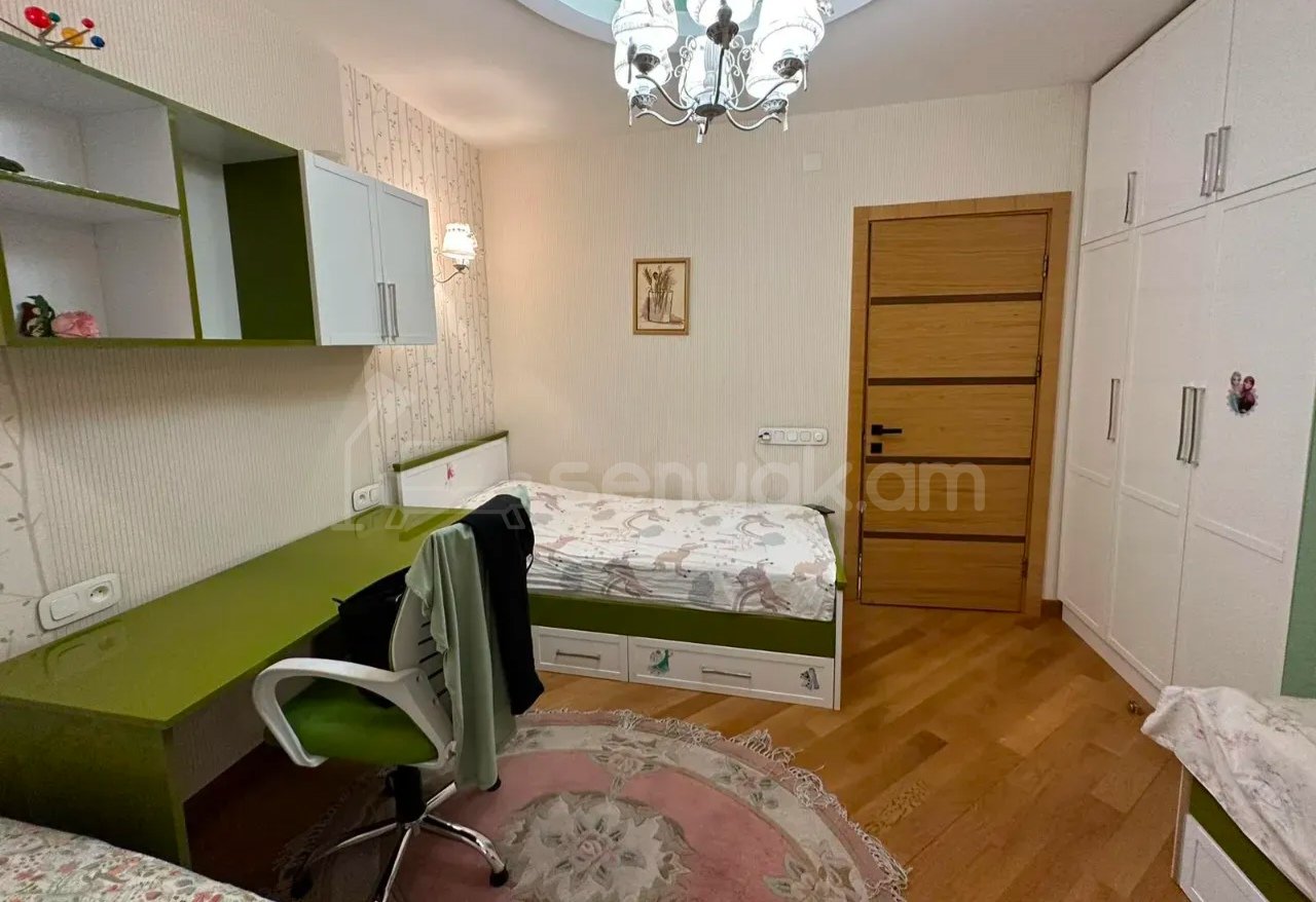 4 Սենյականոց Բնակարան, 90քմ, 7/9 հարկ, Կապիտալ Վերանորոգված, Կահավորված