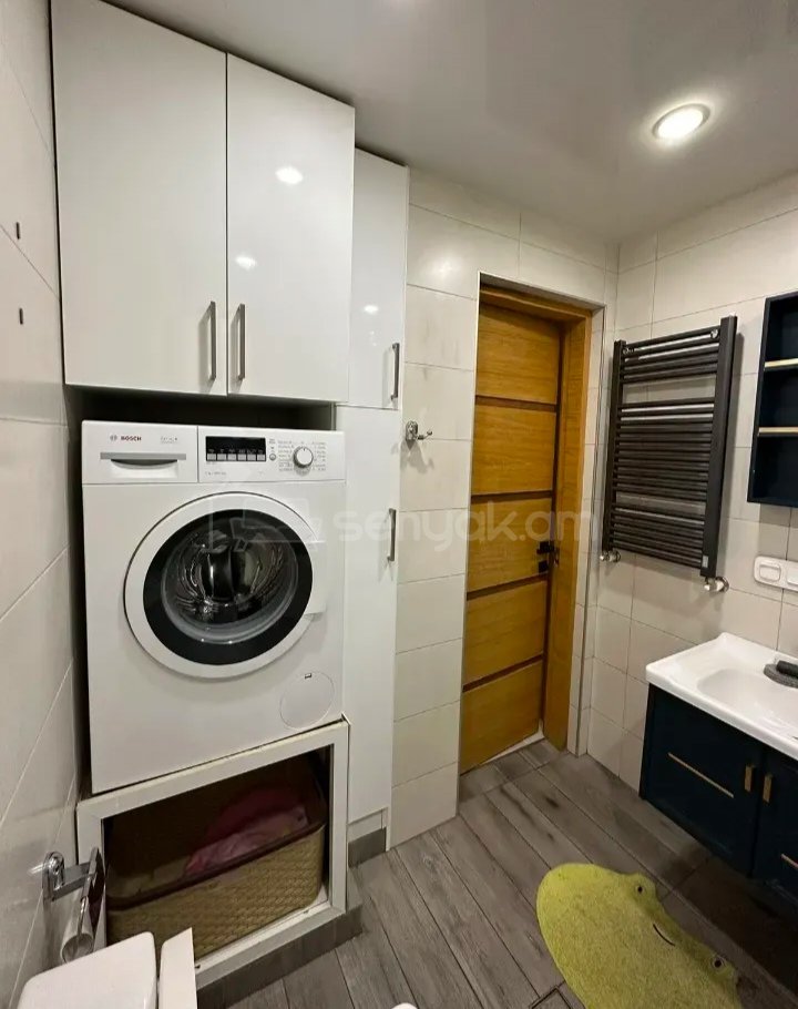 4 Սենյականոց Բնակարան, 90քմ, 7/9 հարկ, Կապիտալ Վերանորոգված, Կահավորված