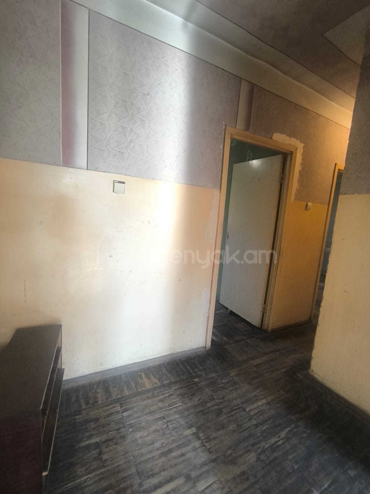 3 Սենյականոց Բնակարան, 68քմ, 2/9 հարկ, Պետական Վիճակում