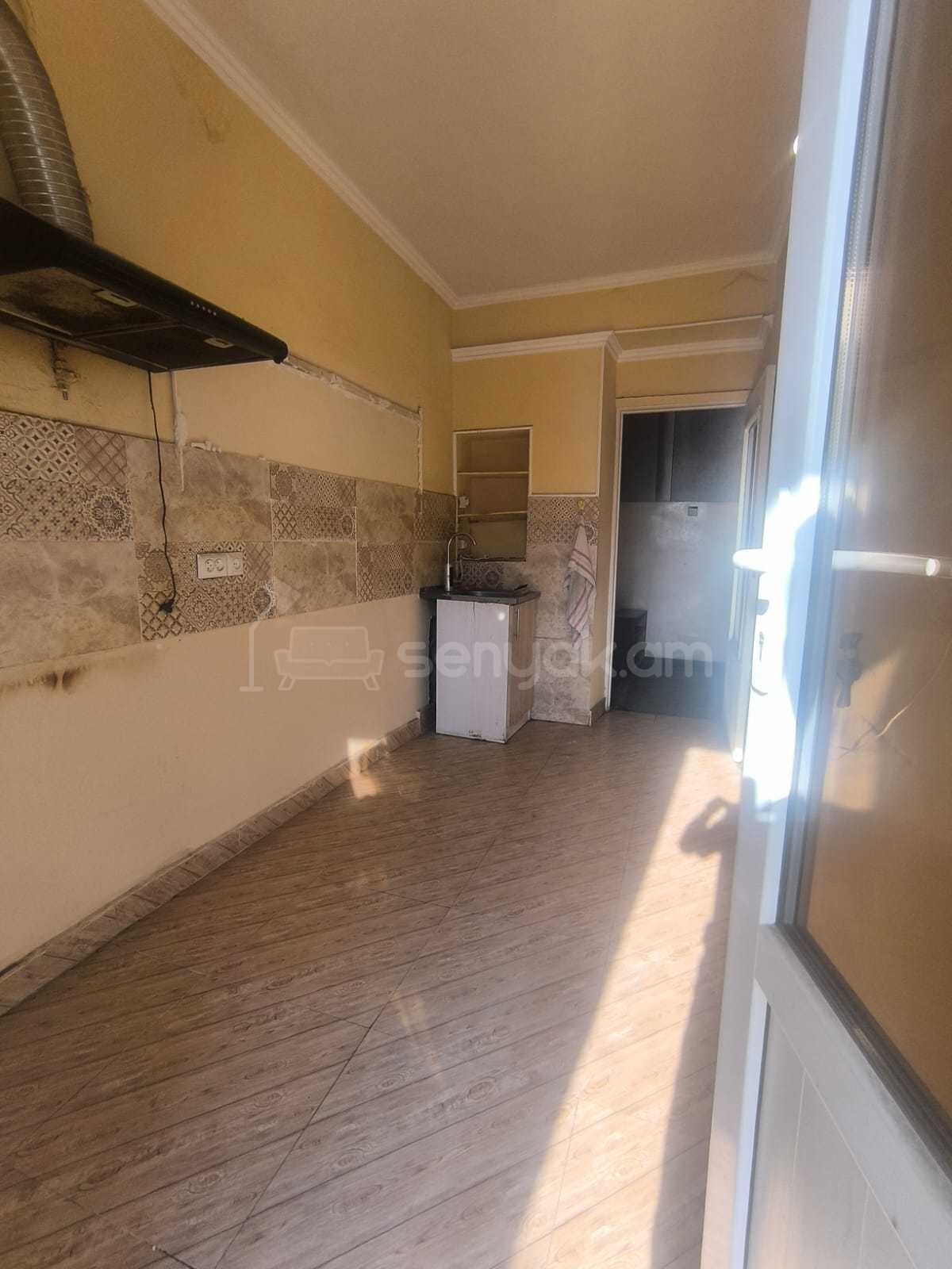 3 Սենյականոց Բնակարան, 68քմ, 2/9 հարկ, Պետական Վիճակում