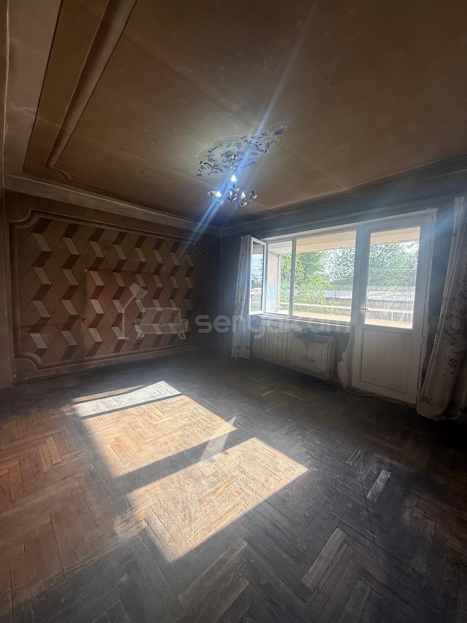 3 Սենյականոց Բնակարան, 68քմ, 2/9 հարկ, Պետական Վիճակում