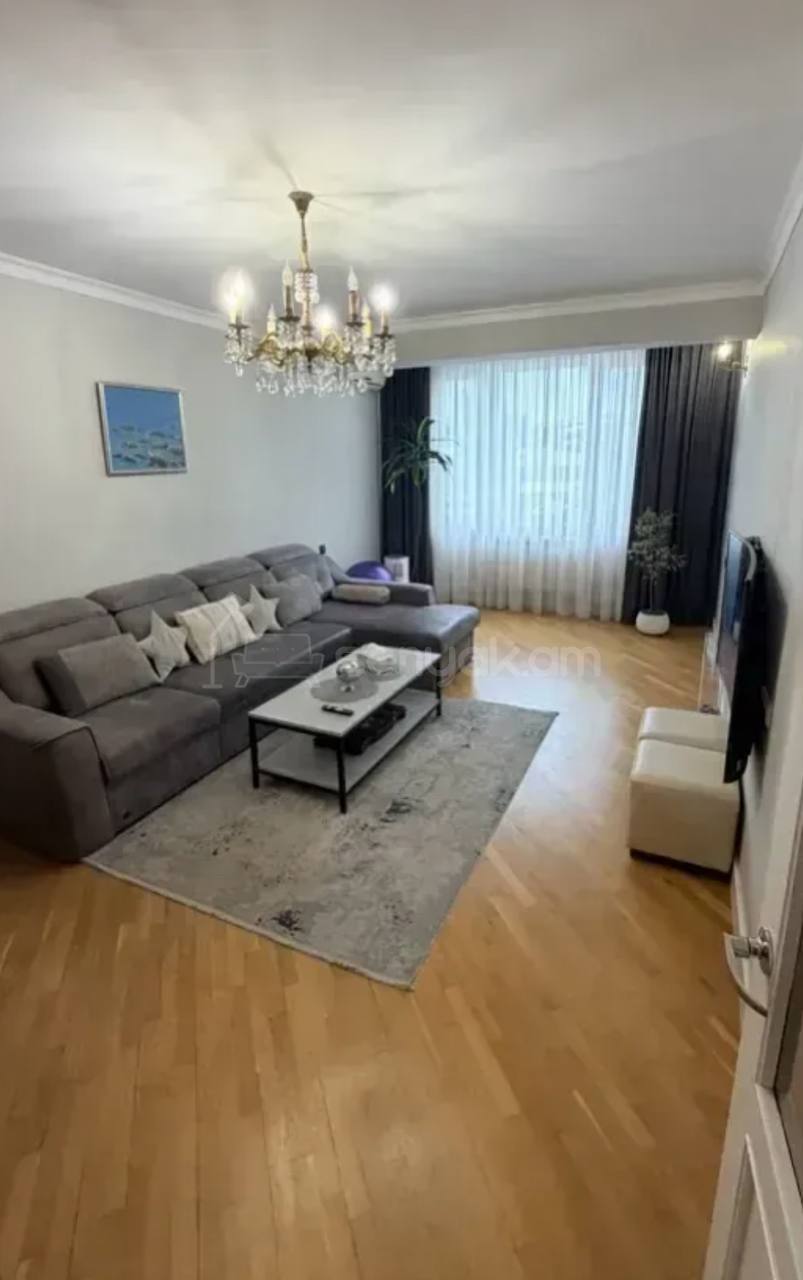 3 Սենյականոց Բնակարան Քարե Շենքում, 78քմ, 5/5 հարկ, Կապիտալ Վերանորոգված, Կահավորված