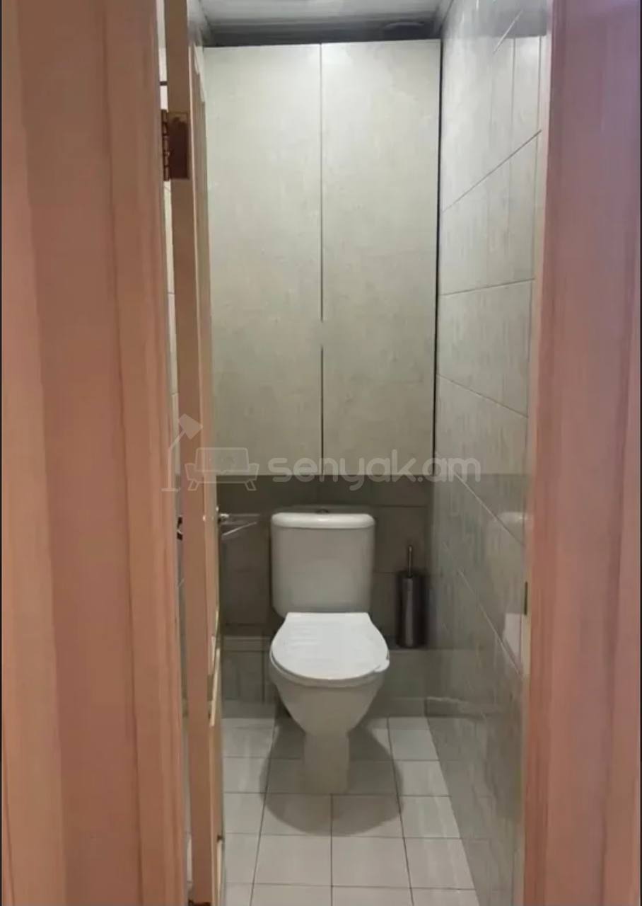 3 Սենյականոց Բնակարան Քարե Շենքում, 78քմ, 5/5 հարկ, Կապիտալ Վերանորոգված, Կահավորված