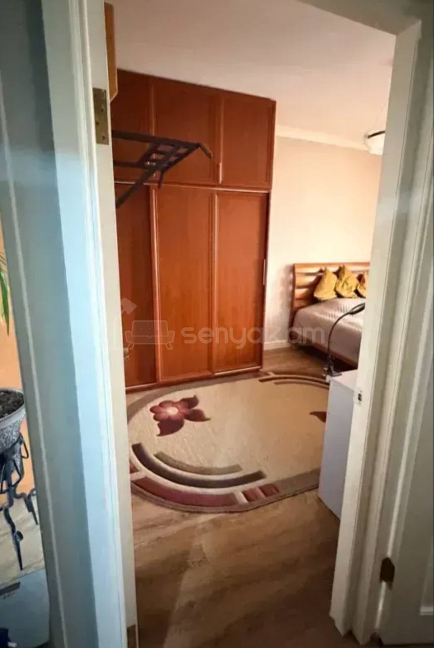 3 Սենյականոց Բնակարան Քարե Շենքում, 78քմ, 5/5 հարկ, Կապիտալ Վերանորոգված, Կահավորված