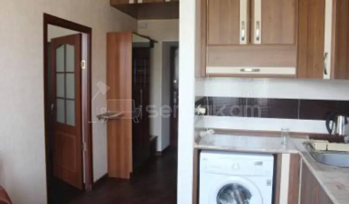 1 Սենյականոց Բնակարան Քարե Շենքում, 40քմ, 3/5 հարկ, Կապիտալ Վերանորոգված, Կահավորված