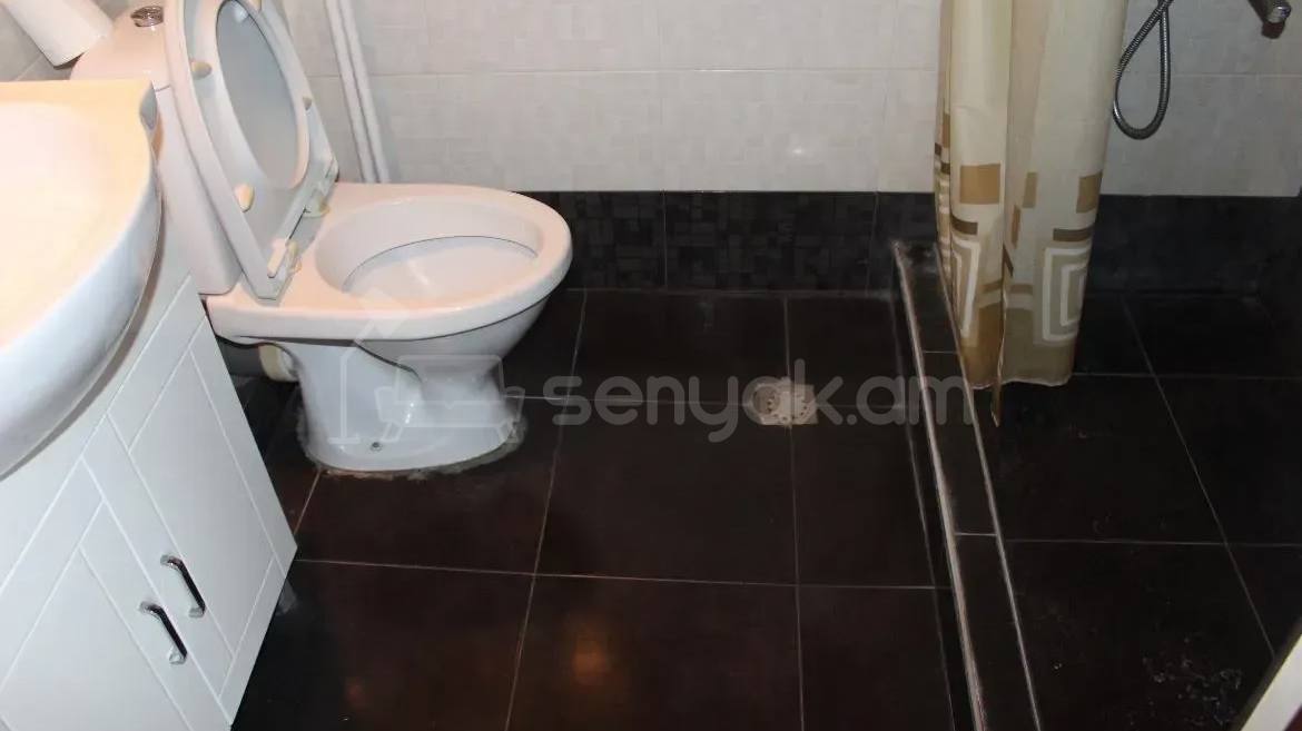 1 Սենյականոց Բնակարան Քարե Շենքում, 40քմ, 3/5 հարկ, Կապիտալ Վերանորոգված, Կահավորված