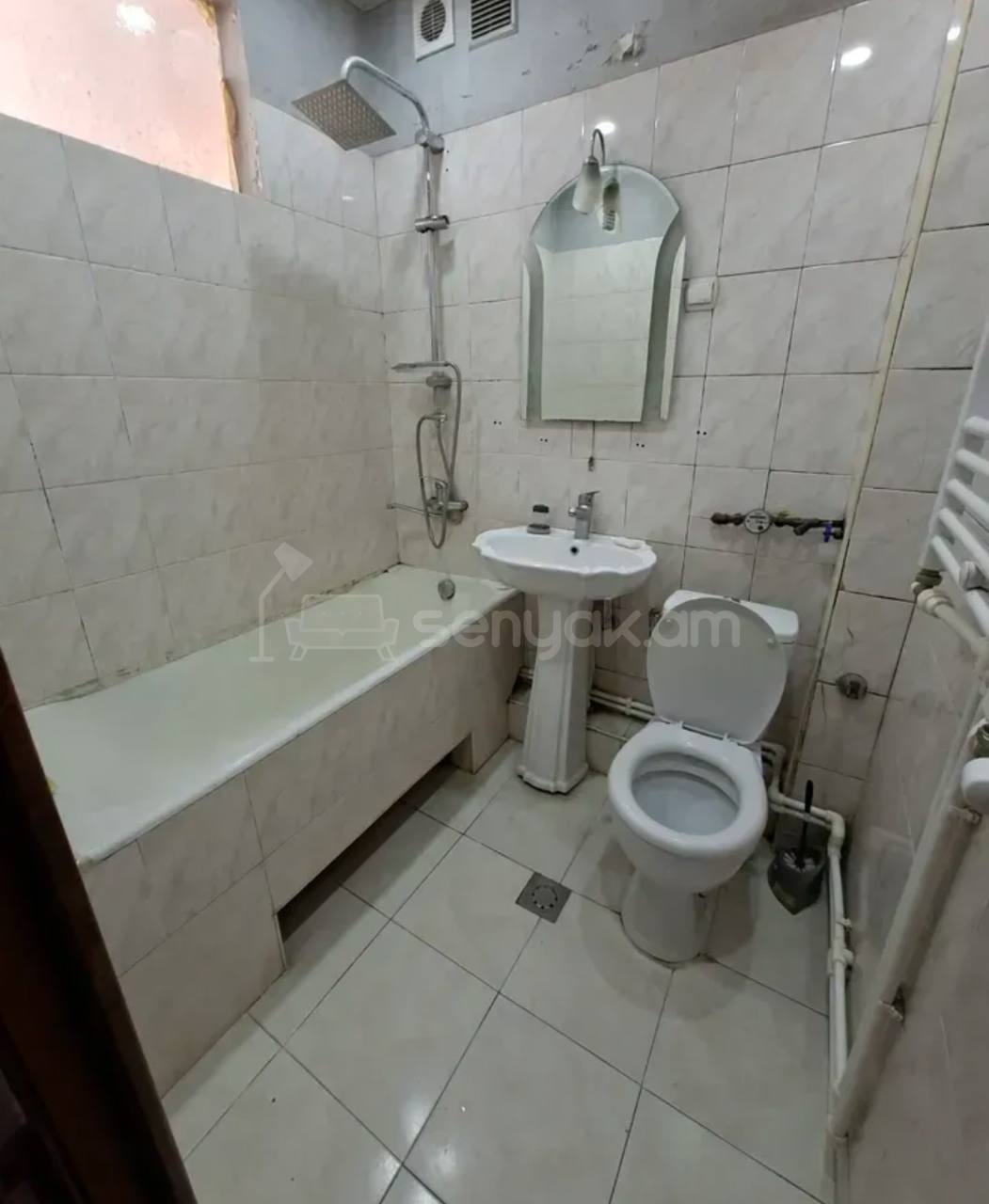 2 Սենյականոց Բնակարան Քարե Շենքում, 60քմ, 4/5 հարկ, Կապիտալ Վերանորոգված, Կահավորված