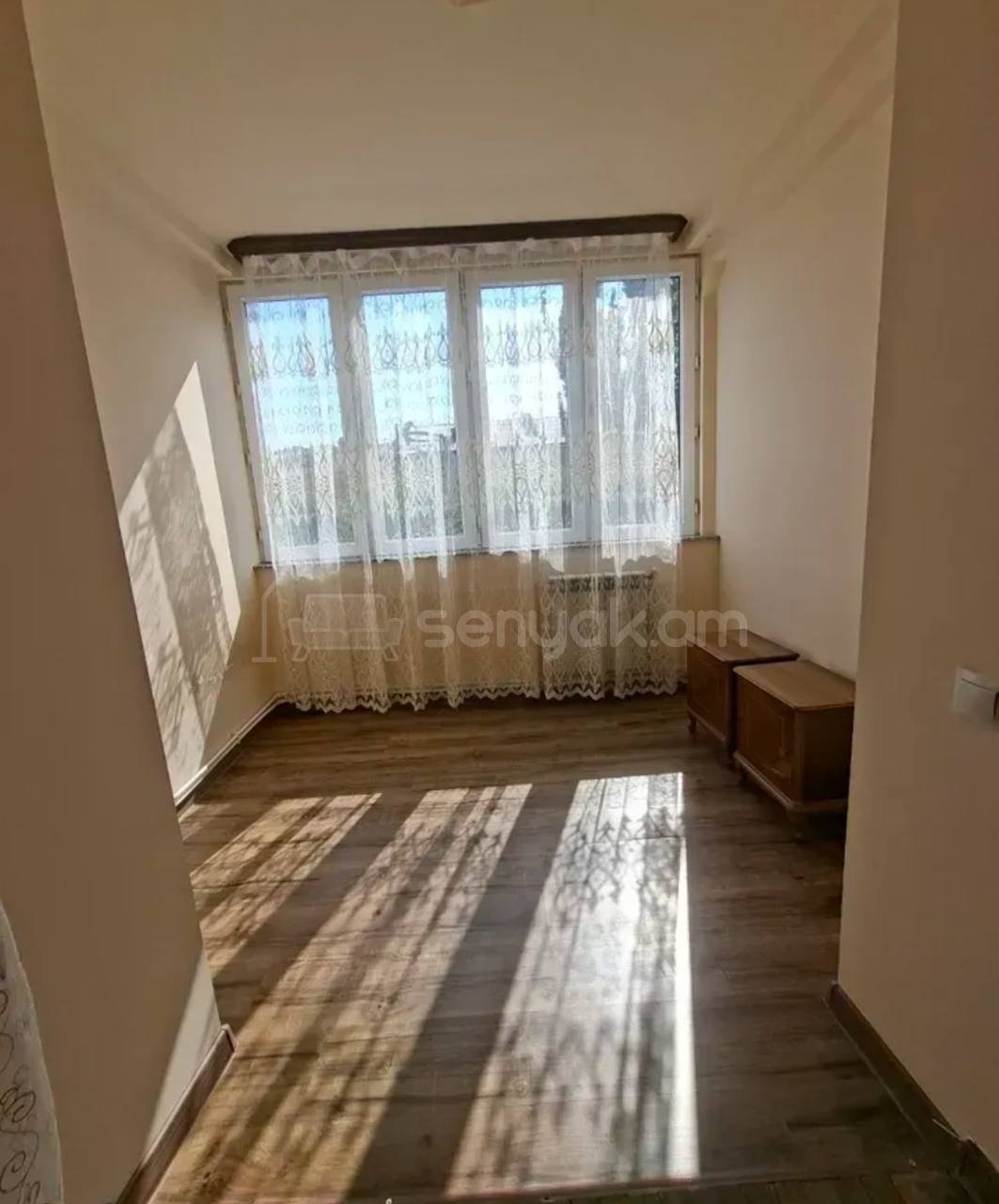 2 Սենյականոց Բնակարան Քարե Շենքում, 60քմ, 4/5 հարկ, Կապիտալ Վերանորոգված, Կահավորված