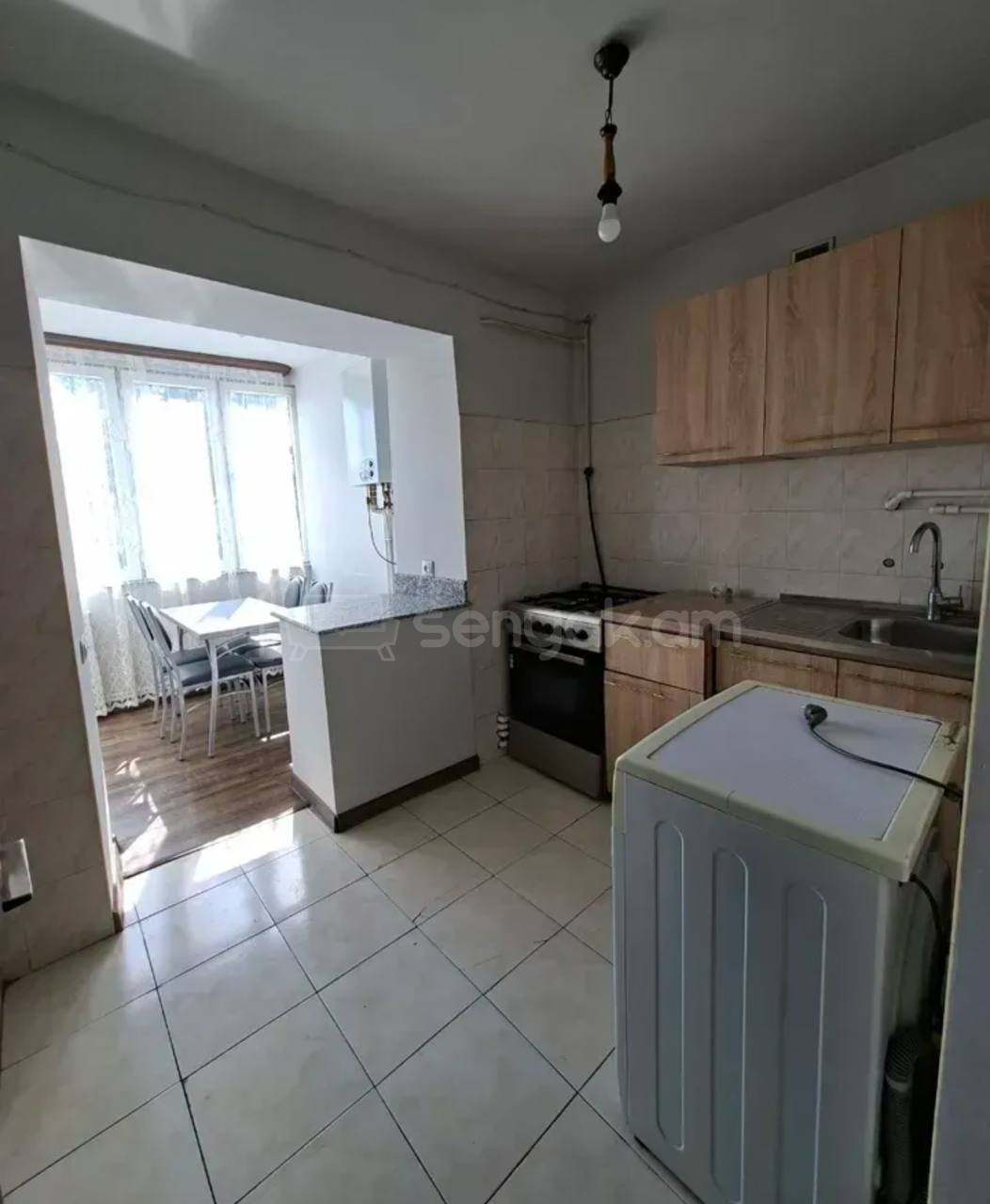 2 Սենյականոց Բնակարան Քարե Շենքում, 60քմ, 4/5 հարկ, Կապիտալ Վերանորոգված, Կահավորված