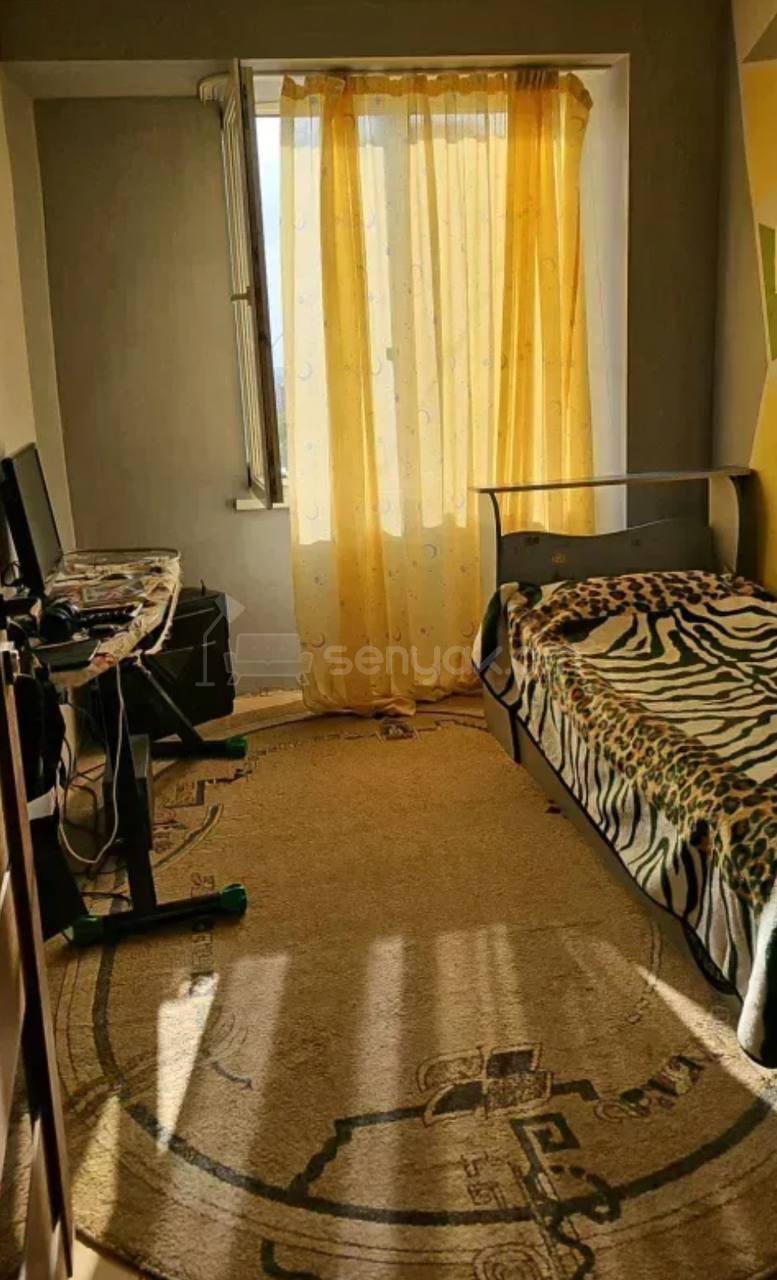 4 Սենյականոց Բնակարան, 84քմ, 5/9 հարկ, Նորմալ Վիճակում
