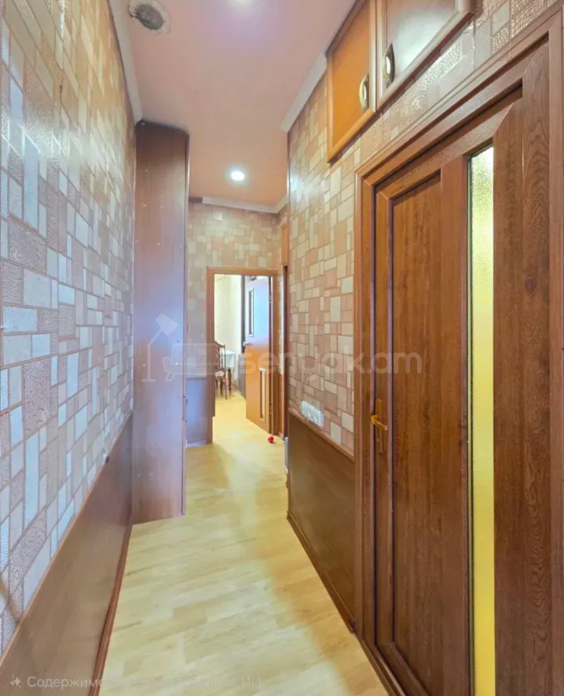 2 Սենյականոց Բնակարան Քարե Շենքում, 40քմ, 3/3 հարկ, Նորմալ Վիճակում