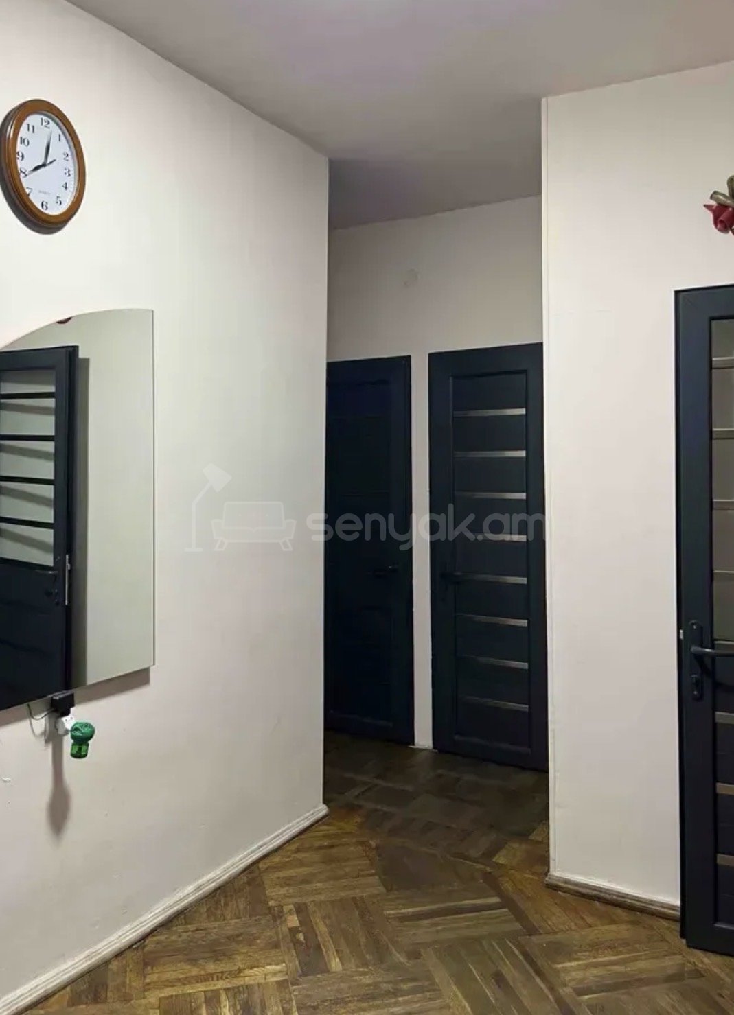 3 Սենյականոց Բնակարան Քարե Շենքում, 75քմ, 2/5 հարկ, Նորմալ Վիճակում