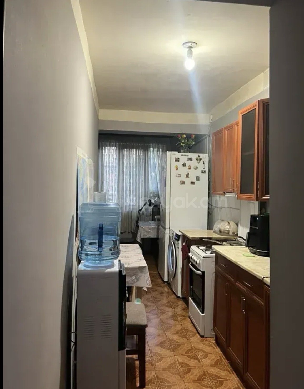 3 Սենյականոց Բնակարան Քարե Շենքում, 75քմ, 2/5 հարկ, Նորմալ Վիճակում