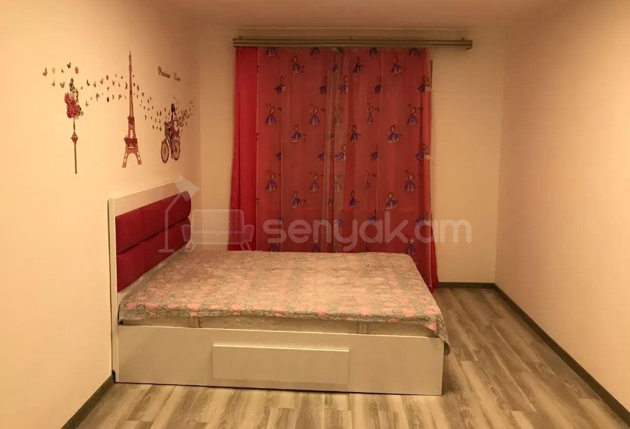 3 Սենյականոց Բնակարան Քարե Շենքում, 72քմ, 1/4 հարկ, Կապիտալ Վերանորոգված, Կահավորված