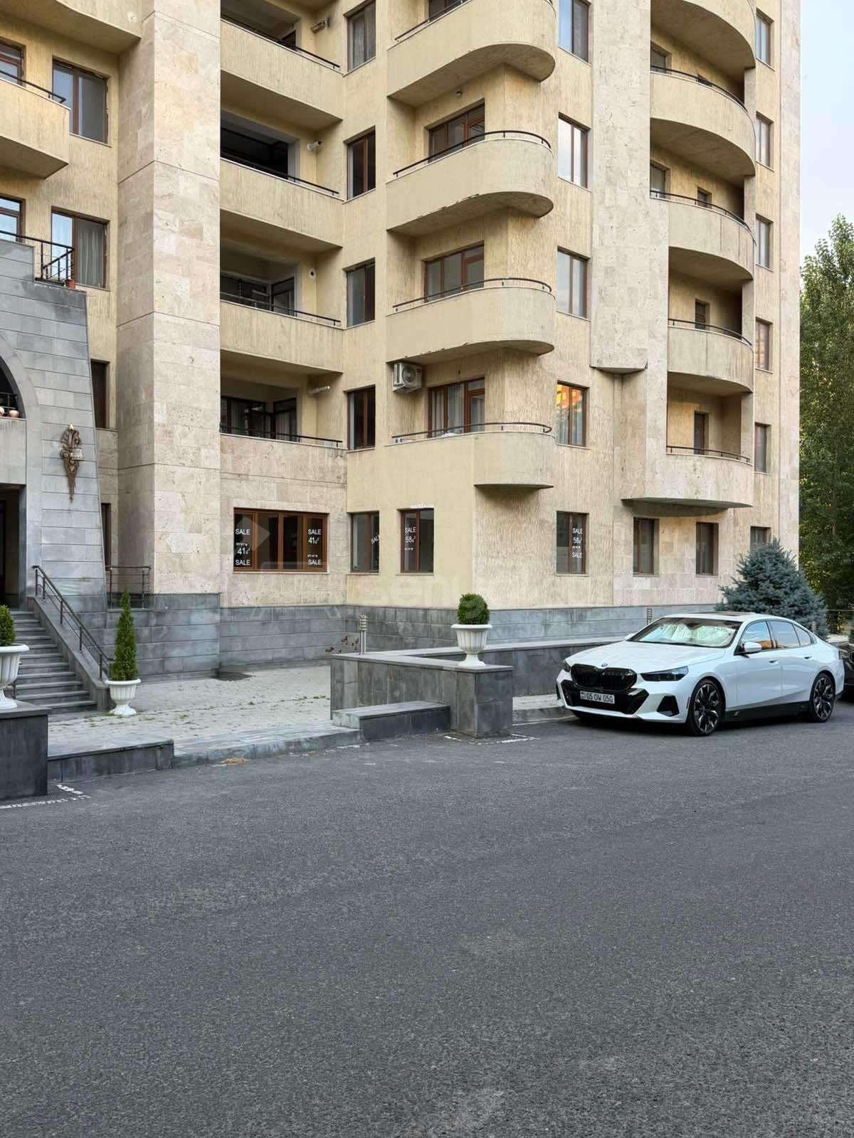 3 Սենյականոց Բնակարան Նորակառույցում, 58քմ, 1/12 հարկ, Կապիտալ Վերանորոգված