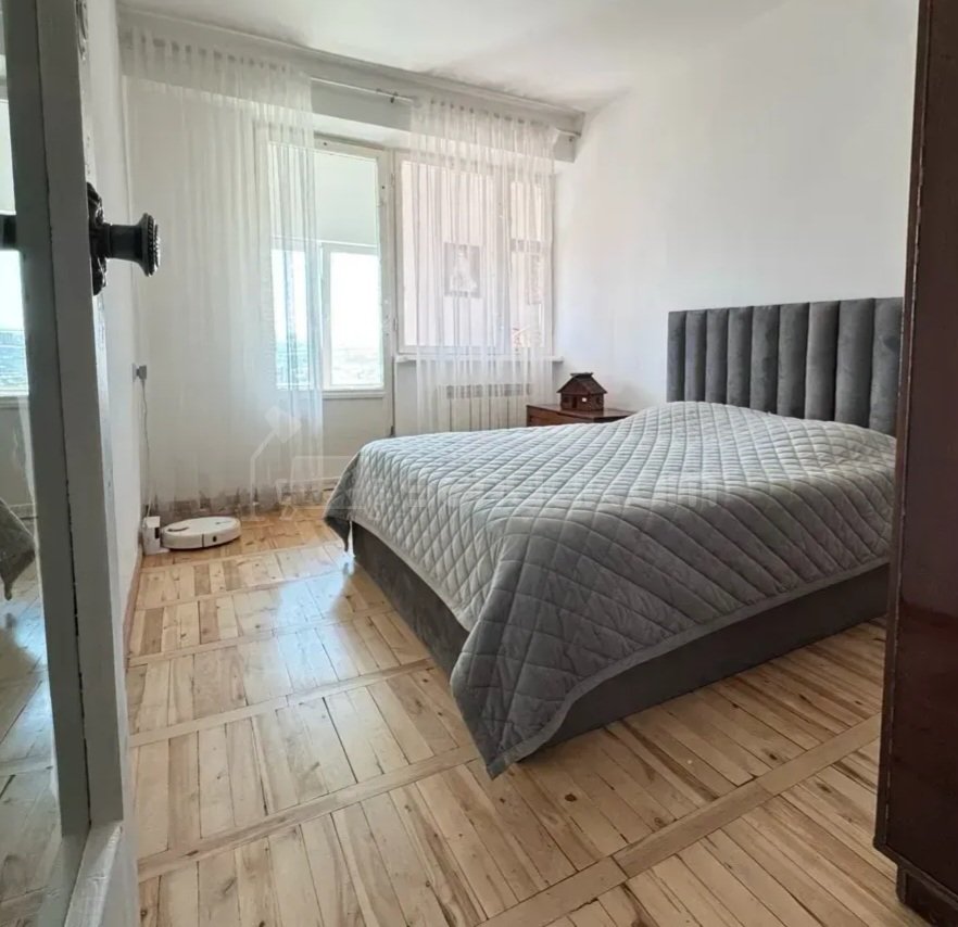 4 Սենյականոց Բնակարան, 96քմ, 9/10 հարկ, Կապիտալ Վերանորոգված, Կահավորված, Արևկող